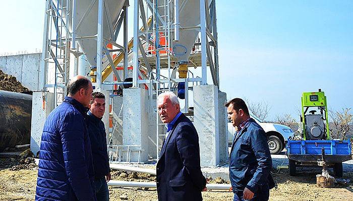 Lapseki'de alt yapı çalışmaları sürüyor