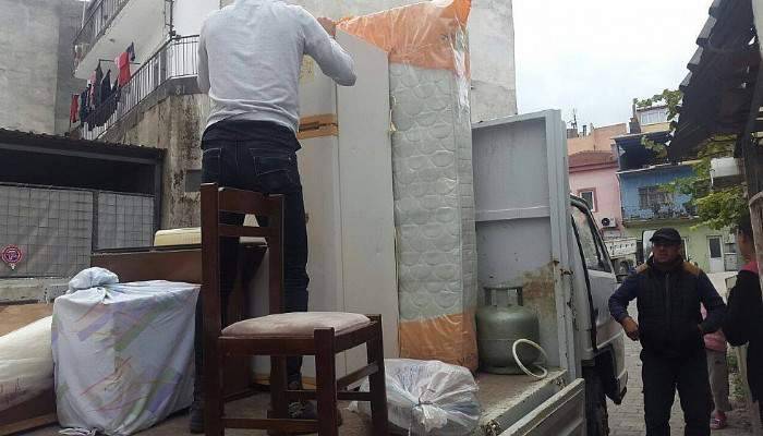 Gönüllü gençlerden sevindiren yardım
