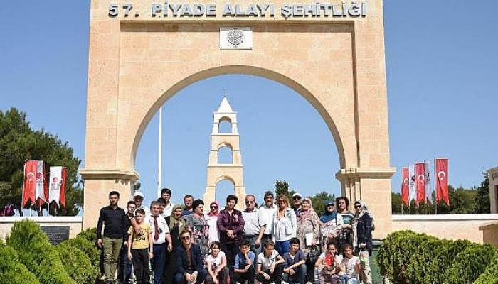 Azerbaycanlı şehit yakınları ve gaziler Gelibolu Yarımadası'nda(VİDEO)