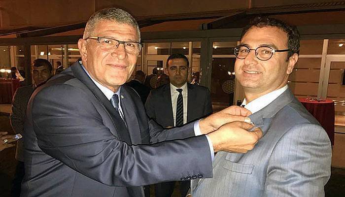 Rıdvan Uz, İYİ Parti rozetini taktı