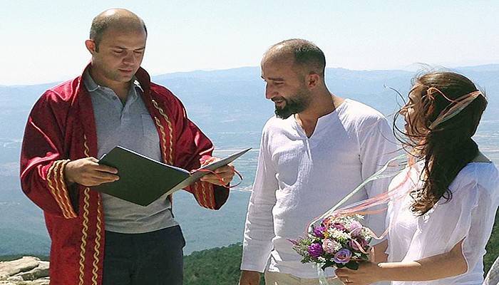 1726 metre yükseklikteki Kazdağı'nda evlendiler