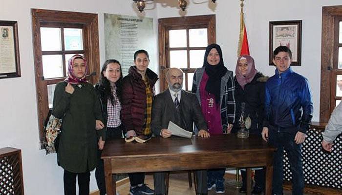 Yeniceli öğrenciler Mehmet Akif Ersoy’un evinde