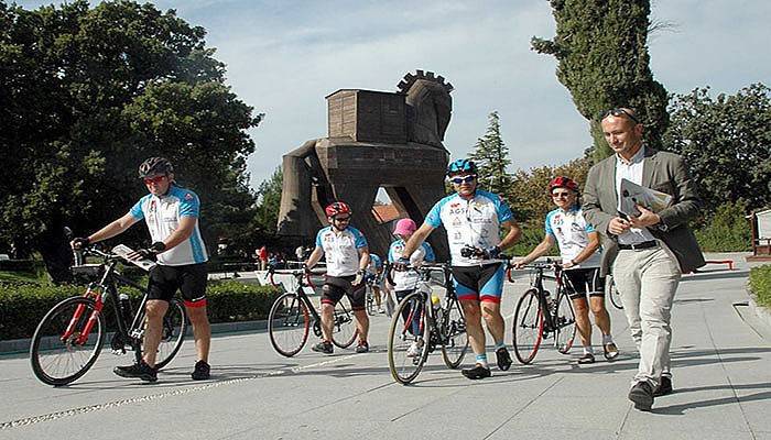 Köy Çocuklarına Yardım İçin Bisikletle 1300 Kilometre Yol Kat Edecekler