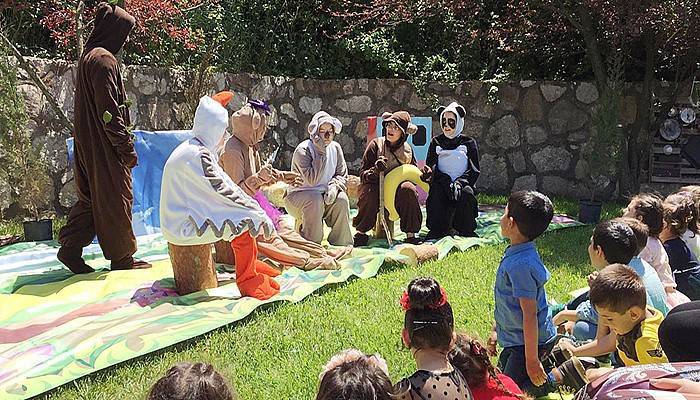 ÇOMÜ’lü öğretmen adayları ‘Farklılıklar Ormanı’ tiyatro oyununu sahneledi