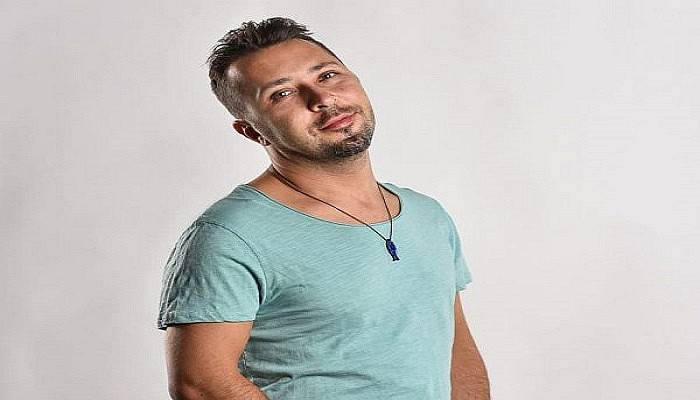 ‘Elbet’ şarkısı ile çıkışını yaptı