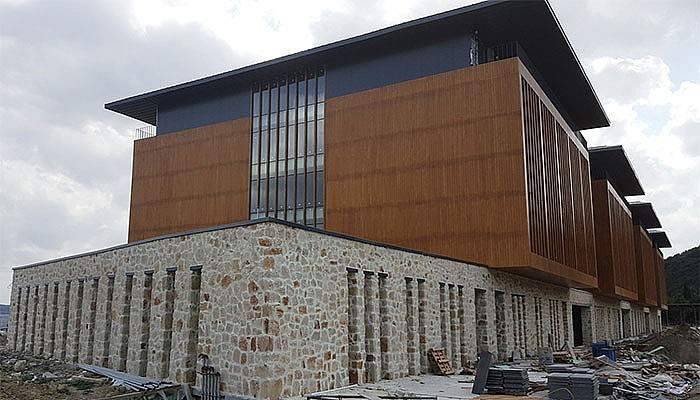 Eceabat'taki 720 kişilik konuk evi açılış için gün sayıyor
