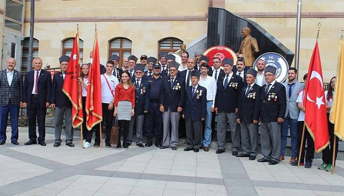 BİGA'DA GAZİLER GÜNÜ KUTLANDI