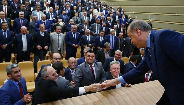 Birileri de bize Lozan’ı zafer diye yutturmaya çalıştılar
