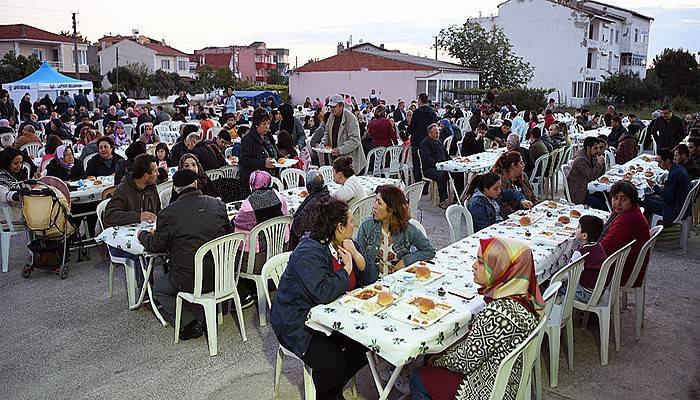 İlk iftar sofrası Dalyan Mahallesi’nde kuruldu