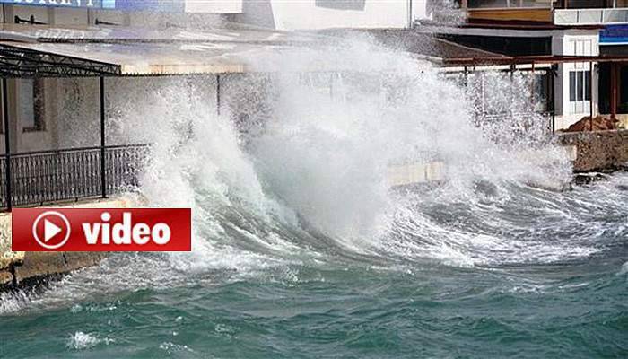 Gökçeada seferlerine fırtına engeli (VİDEO)