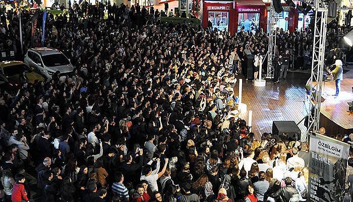 17 Burda AVM 2.Yaşında Ziyaretçi Rekoru Kırdı
