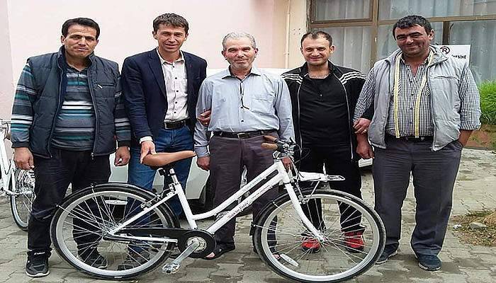 Kalkım beldesinde bisiklet dağıtımı başladı