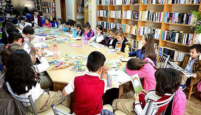 Barbaros Kütüphanesi Kitapseverleri Bekliyor