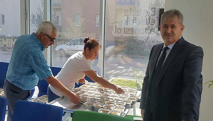CLK Uludağ Elektrik Aşure Günü, Müşterilerinin Ağzını Tatlandırdı