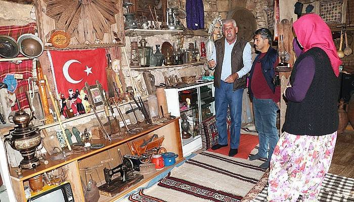 Kendi evini müzeye çevirdi