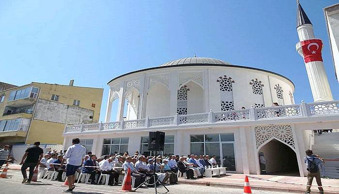 Eceabat Şehitler Camii ibadete açıldı