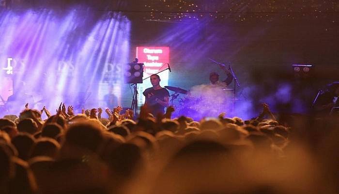 Can Bonomo’dan muhteşem konser
