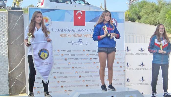 Çanakkaleli yüzücüleri Seyhan Barajı’ndan 5 madalya çıkardı