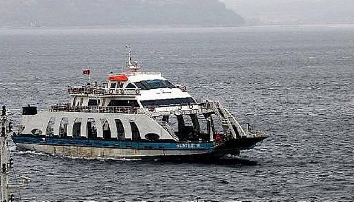Gökçeada’ya bazı feribot seferleri iptal edildi (VİDEO)