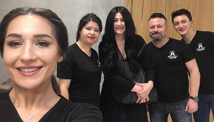 Deniz Çakır, Akol Kuaför’ü tercih etti