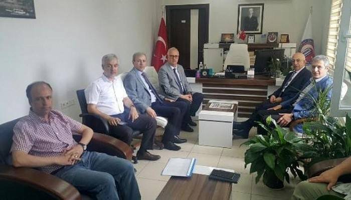 Rektör Murat, Eğitim Fakültesi Dekanı Genç'i Ziyaret Etti