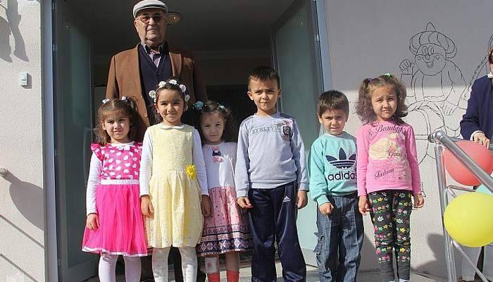 Hayırsever vatandaş 5 katlı binayı Müftülüğe bağışladı
