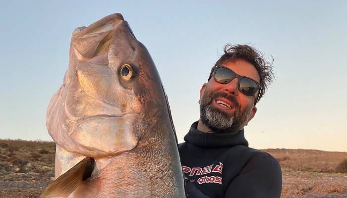 23 Metre Derinlikte 1.70 Boyunda Akya Avladı