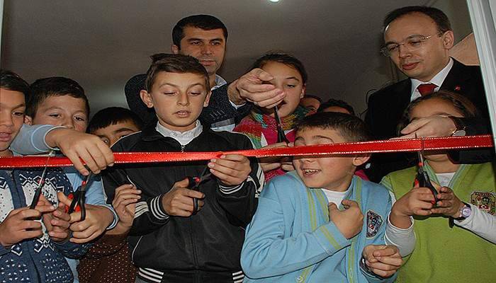 ‘Şehit Polis Demet Sezen Kütüphanesi’ törenle açıldı
