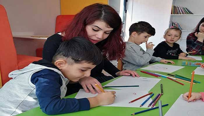 Kütüphanenin Çocuk Bölümü’nde kitap okuma etkinliği düzenlendi