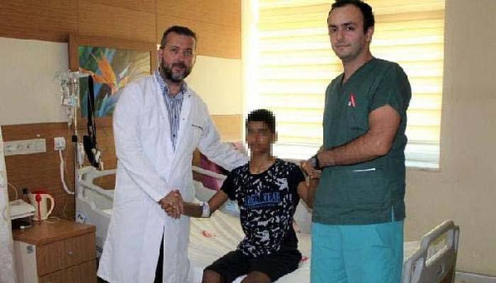 SIRT KAMBURLUĞU AMELİYATI İLE 10 SANTİM UZADI