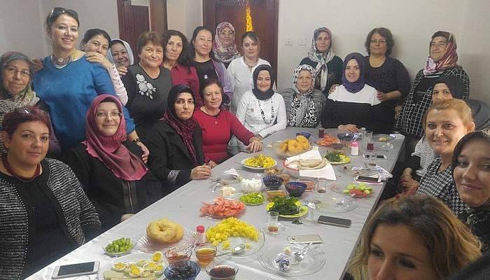 Çanakkale AK Parti Kadın Kolları Ayvacık’ta Toplandı