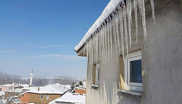 Buz sarkıtları 1 metreye ulaştı