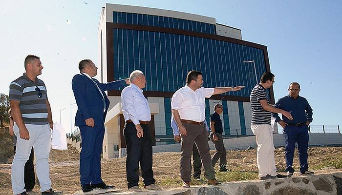 Yeni hastanede bahçe düzenlemesi yapılıyor