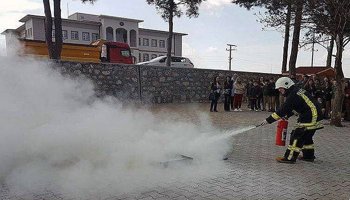 Biga İtfaiyesi'nden tatbikat mesaisi