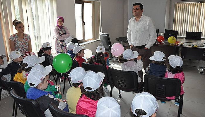 Anaokulu öğrencilerine orman sevgisi anlatıldı