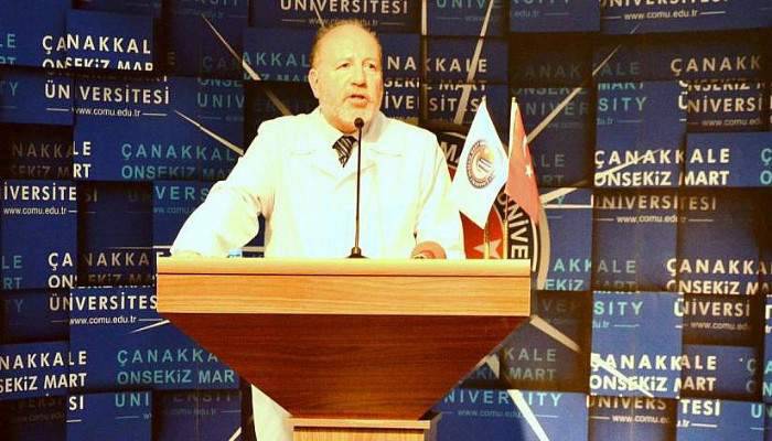 Doktor adayları önlüklerini giydi
