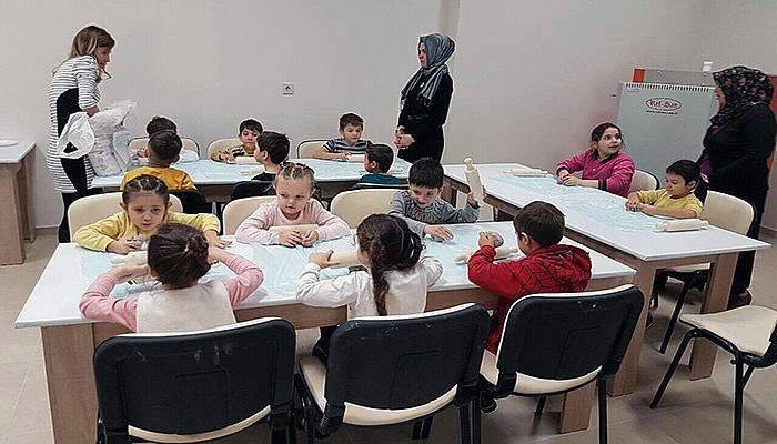 Atatürk Kültür Merkezi'ni görme fırsatı buldular