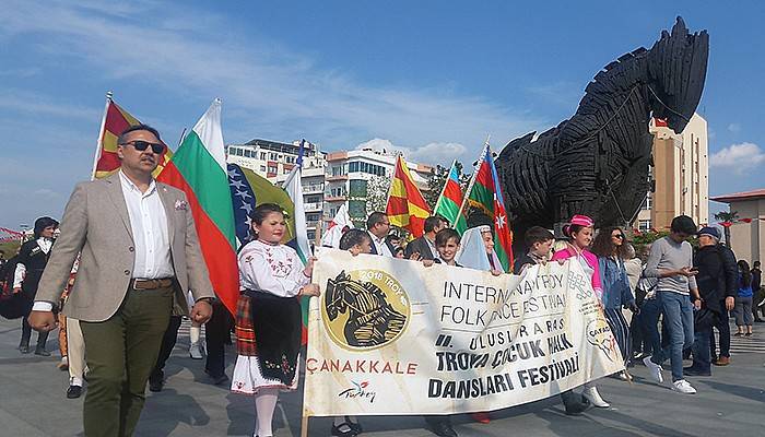2. Uluslararası Troya Çocuk Halk Dansları Festivali Başladı (VİDEO)
