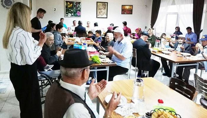 Kaptanlar Un Huzurevinde İftar Verdi
