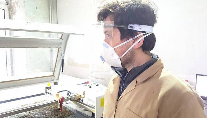 SİPERLİKLİ MASKE ÜRETİMİNE BAŞLANDI