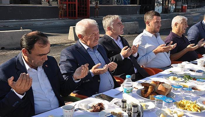 Sezon sonu kahvaltısında bir araya geldiler