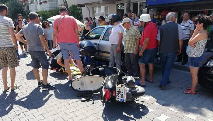 Motosiklet yayaya çarptı