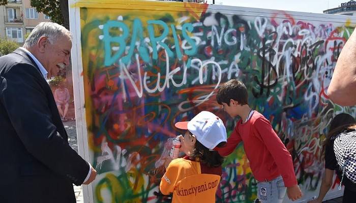 Graffiti Şenliği renk kattı