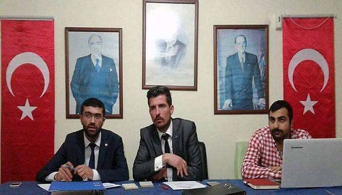 O afiş üzdü!