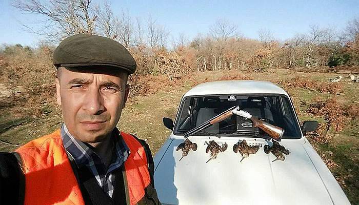 Attığını vuruyor