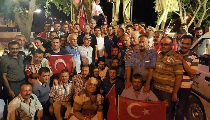 Ayvacık’ta Demokrasi Yürüyüşü