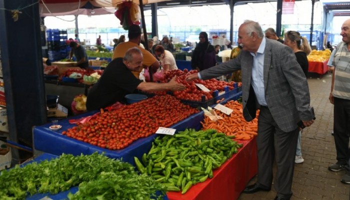 Başkan Gökhan Mesai'ye Salı Pazarını Denetleyerek Başladı