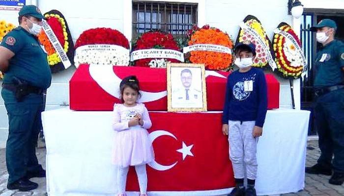 KARABİGA’DA MERDİVENDEN DÜŞÜP, ÖLEN GÜMRÜK MUHAFAZA MEMURU İÇİN TÖREN