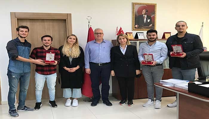 Çanakkaleli gençlerden ses yarışmasında gururlandıran başarı