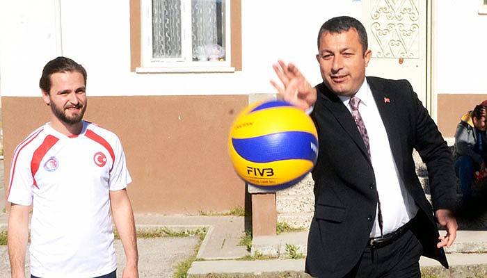Lapseki’de Bahar Turnuvası Başladı (VİDEO)